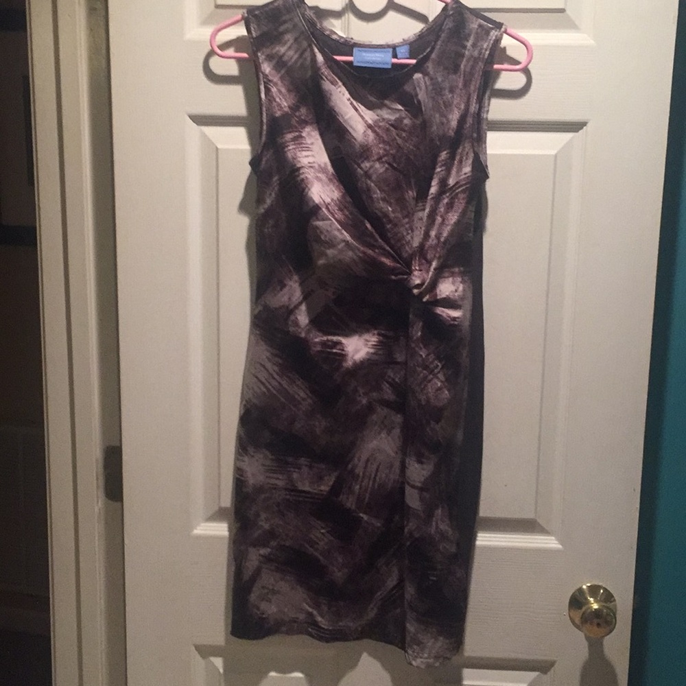 Vera Wang Simply Vera sheath style dress.